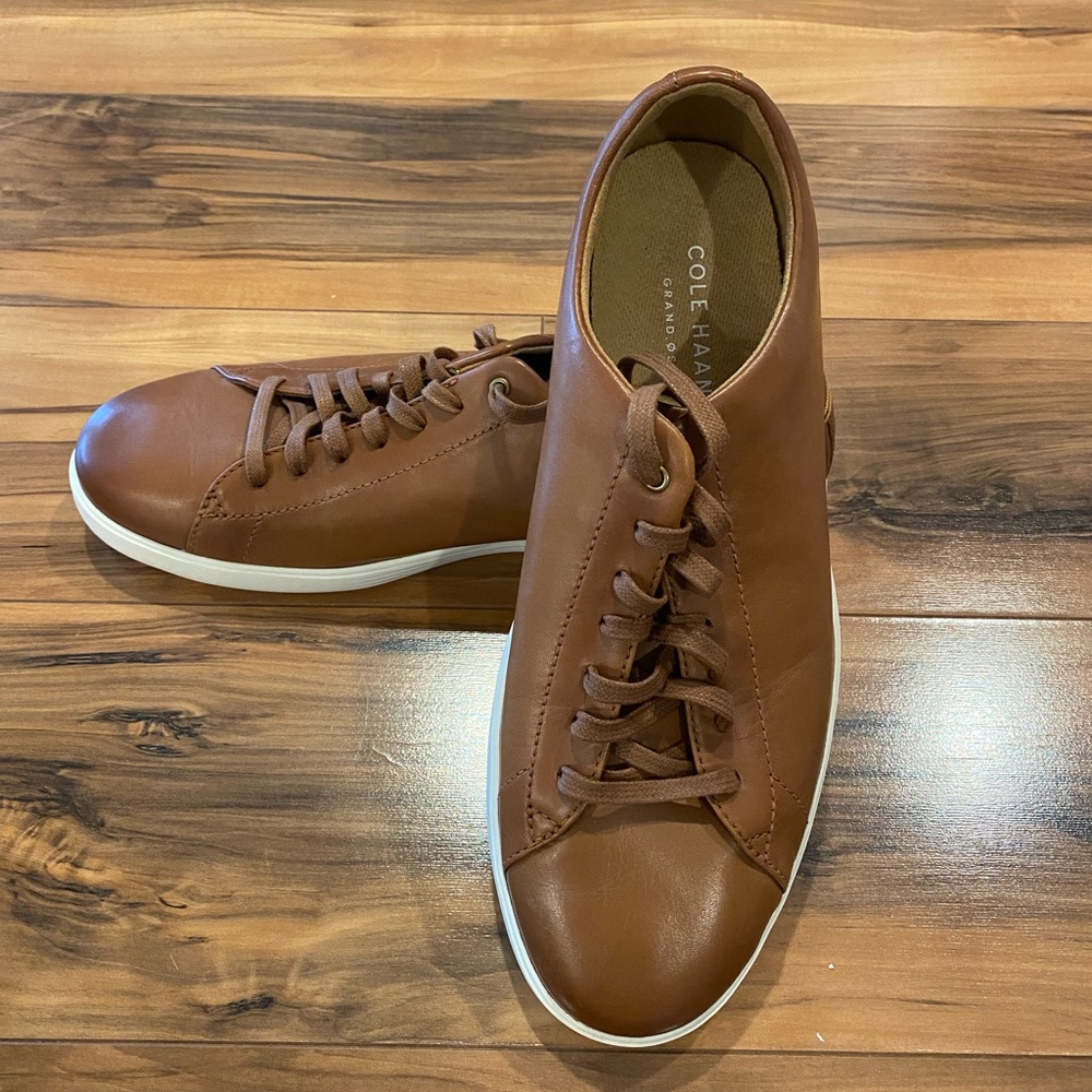 NEVER WORN MENS COLE HAAN